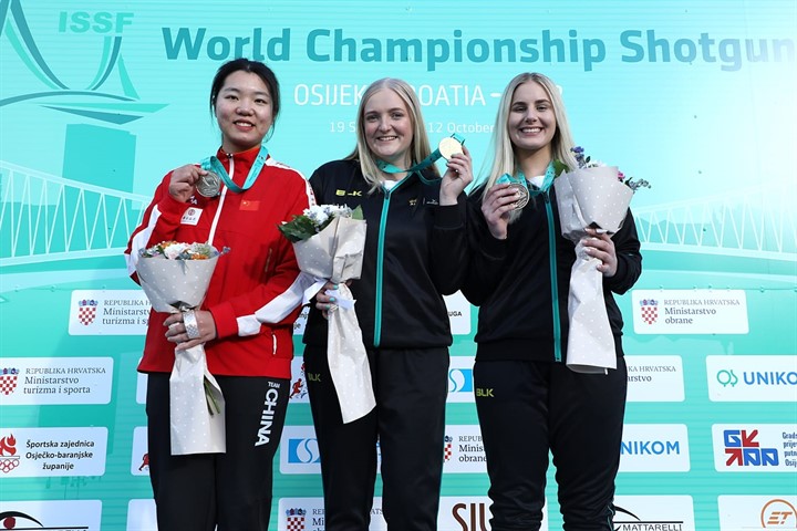 Ting Hang from China achieves Silver medal in Trap Women Junior in ISSF ...