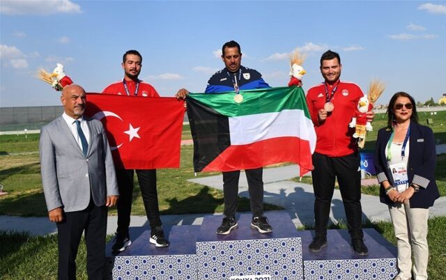 Kuwaiti athlete Mansour Alrashedi won the gold medal with 38 points in the men's shooting skeet races at the 5th Islamic Solidarity Games ongoing in Konya. 

Muhammet Seynur Kaya from Türkiye was second with 36 points in the competitions held at the Saraçoğlu Sports Facilities, and Serhat Mustafa Şahin, also from Türkiye, got 24 points  and won the bronze medal.