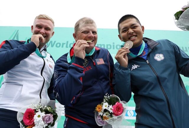 The first Seniors medals were played today at the ISSF World Championship Shotgun which continues in Osijek, Croatia. The top 4 athletes in each event, Trap Men and Trap Women, won Quota Places to Paris-2024.

American Derrick Scott MEIN became the world champion in Trap Men, who won Quota place for his country. Silver and Quota Place were won by Nathan HALES from Great Britain. Kun-Pi YANG from Chinese Taipei won Bronze and one more Quota place.